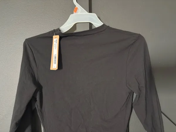 SKIMS Fits Everybody T-Shirt - Image 6