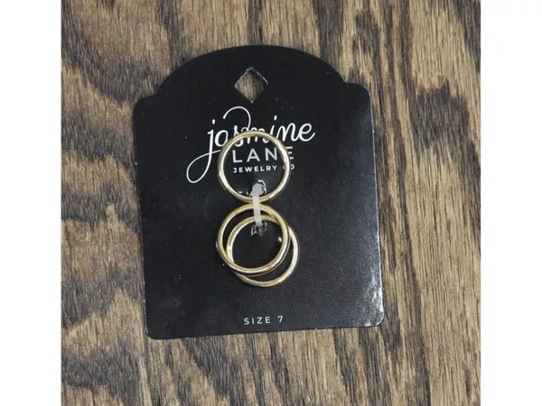 NWT Jasmine Lane Womens Fashion 3 Pack Matching Ring Set Gold Yellow 7 - Image 4