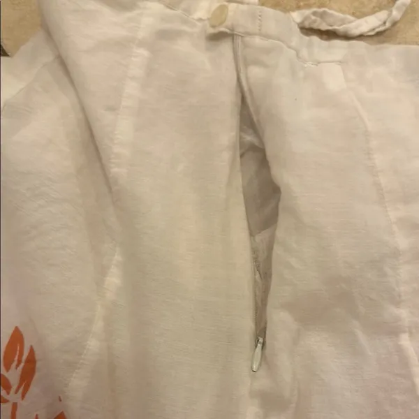 White and Cream Mini A-Line Skirt with Pleated Resort Style - Image 6
