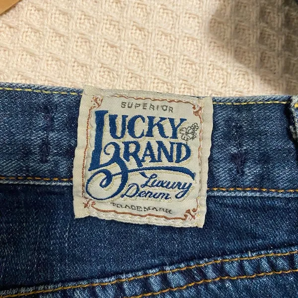Women’s Lucky Brand jeans size 4 - Image 3