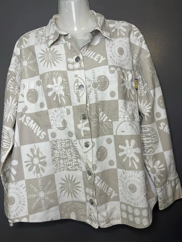 Smiley X H&M Shirt Womens Small Beige Smiley Face Graphic Twill Button Up - Image 2