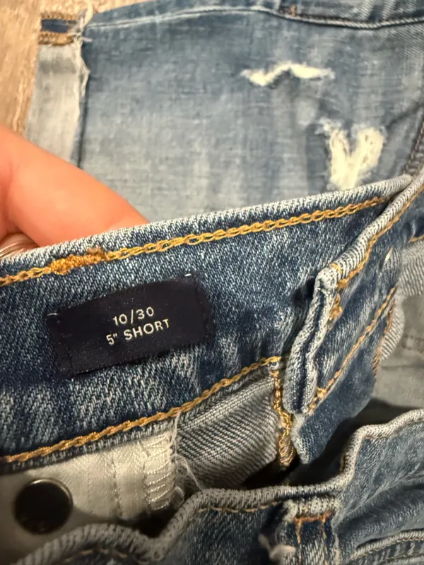 GAP Frayed Hem Distressed Denim Shorts - Medium Blue Wash - Image 3