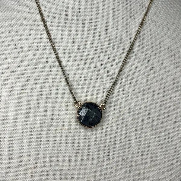 Rare circle charcoal jewel necklace with antique gold chain NWOT 3” extender - Image 5