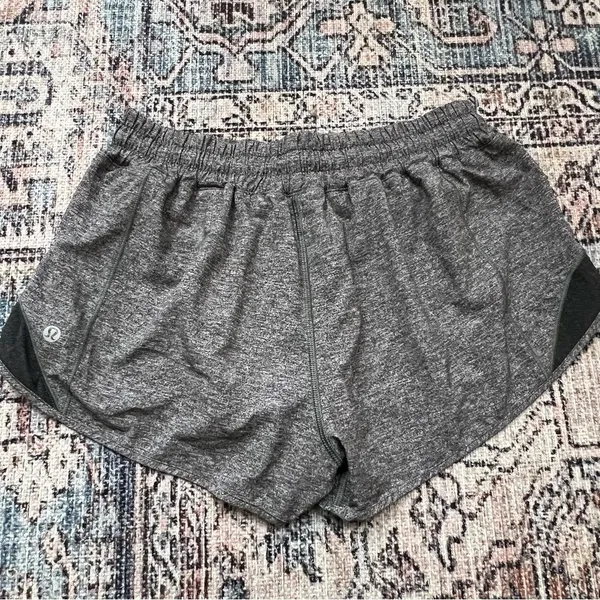Lululemon Hotty Hot Short II 2.5" Heather Lux Multi Black Heathered Black Size 8 - Image 13