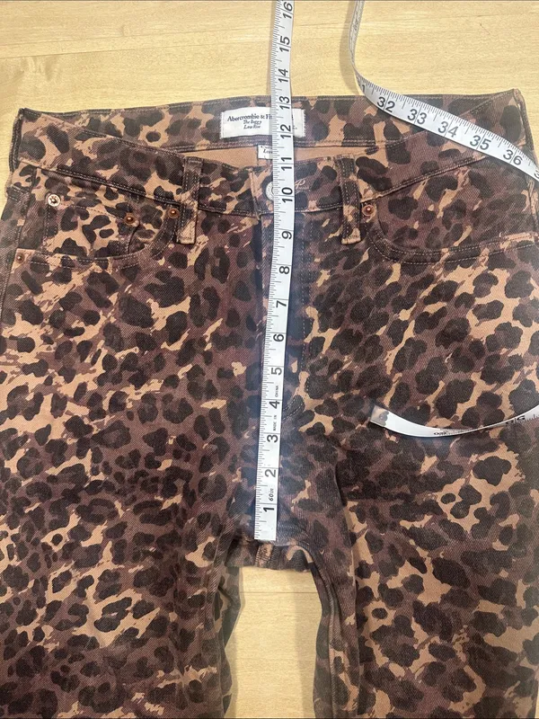 Abercrombie The Baggy Low Rise Curve Love Leopard Jeans Sz 26 - Image 10