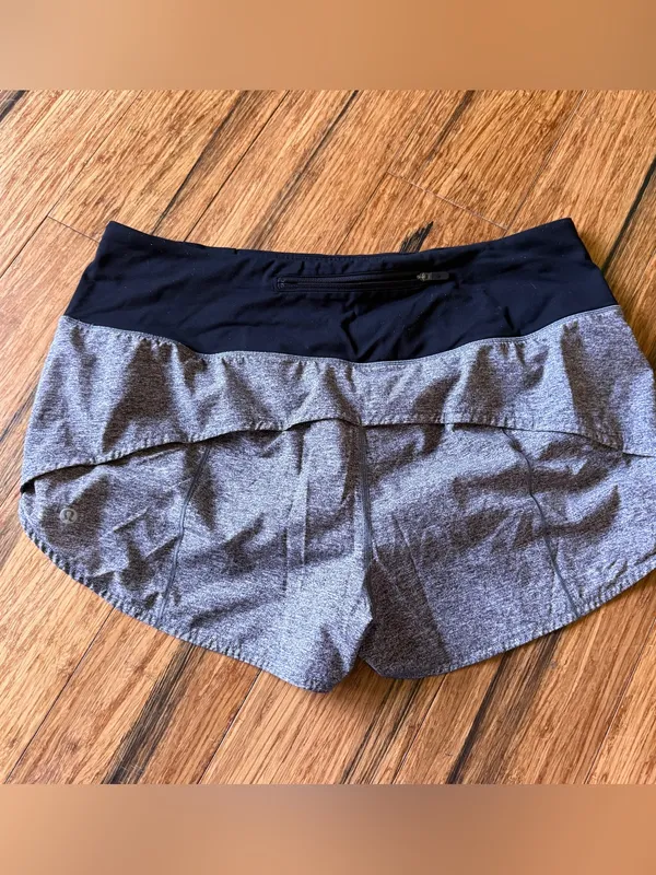 Lululemon Speed Up Shorts Size 12 - Image 2