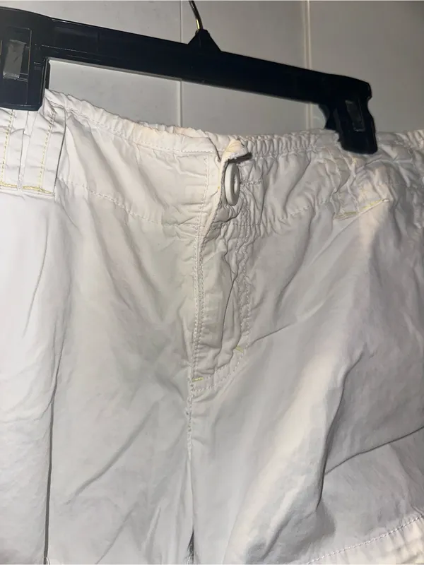 Y2K American Eagle Low Rise White Cargo Shorts - Image 4