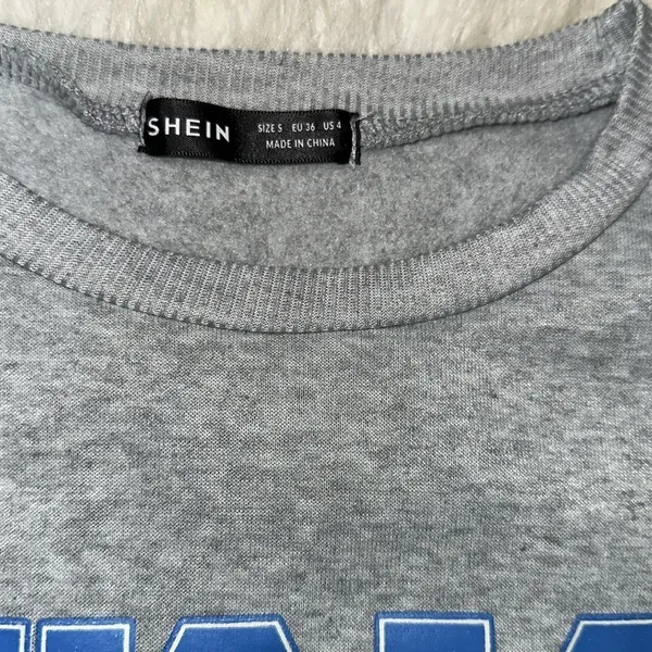 SHEIN Gray Chicago Basketball Team Sweater size small - Image 5