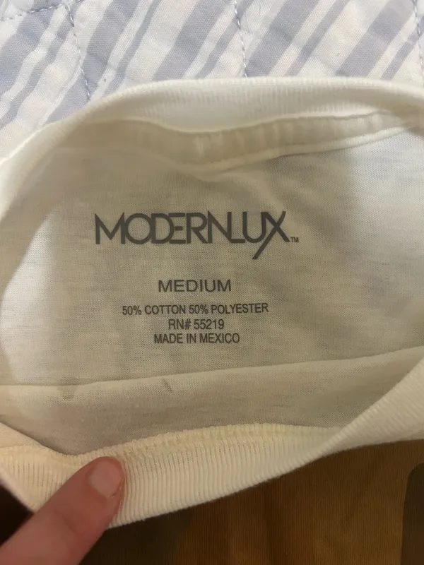 Modern Lux White graphic shirt - Image 3