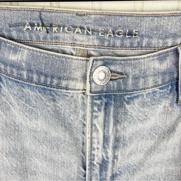 NEW American Eagle 90s Straight Jean Light Wash Denim Stretch Women's Size 18 - Image 6