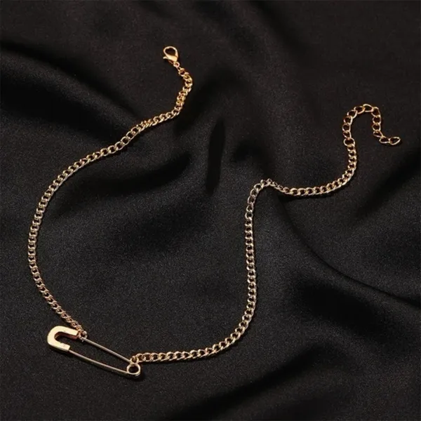 3/$30 💛 Safety Pin Necklace Gold - Image 2