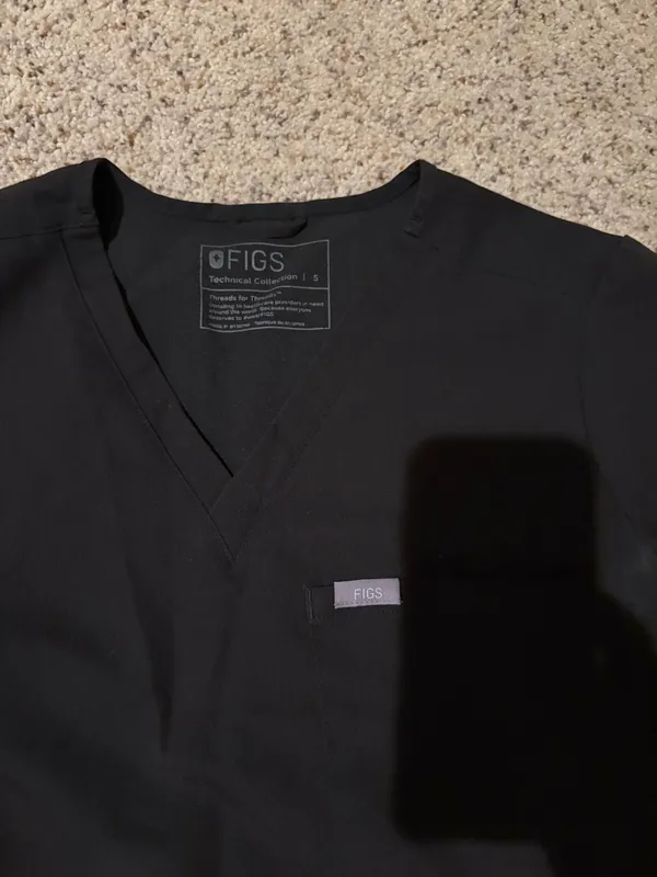 FIGS Black Scrub Top - Image 4