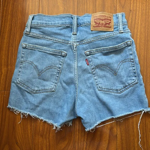Levi’s Stretchy Denim High Waisted Shorts - Image 3