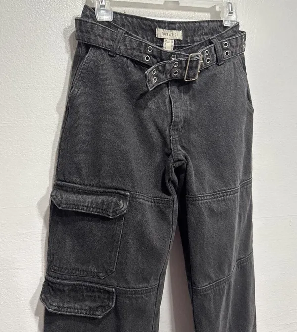 Forever 21 Jeans Womens Size 24 Cargo Wide Leg Belted Faded Black Denim Pants - Image 2