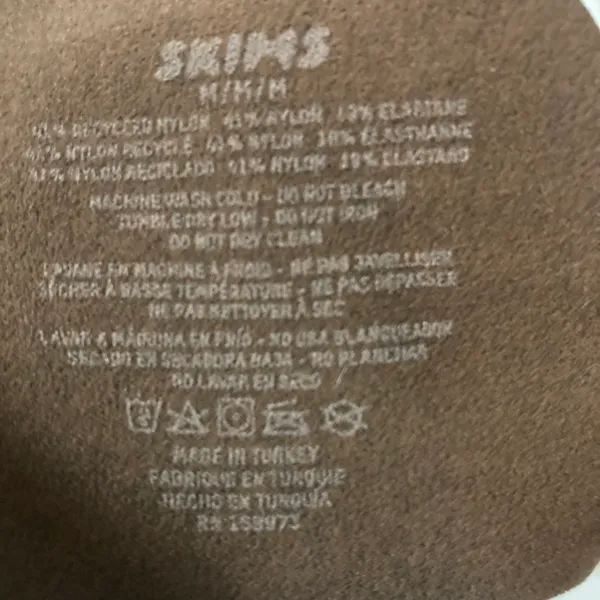 SKIMS BOXED Sculpting Bodysuit M - Image 7