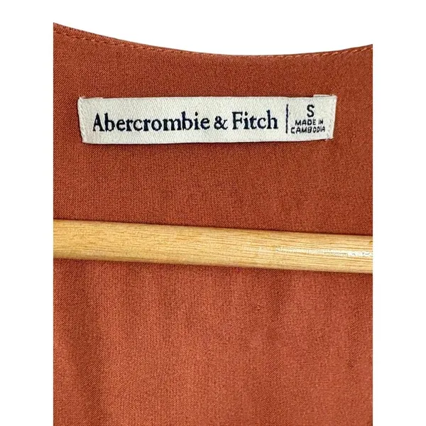 Abercrombie & Fitch Rust Orange Red V-Neck Short Sleeve Ruffle Crop Top Size S - Image 4