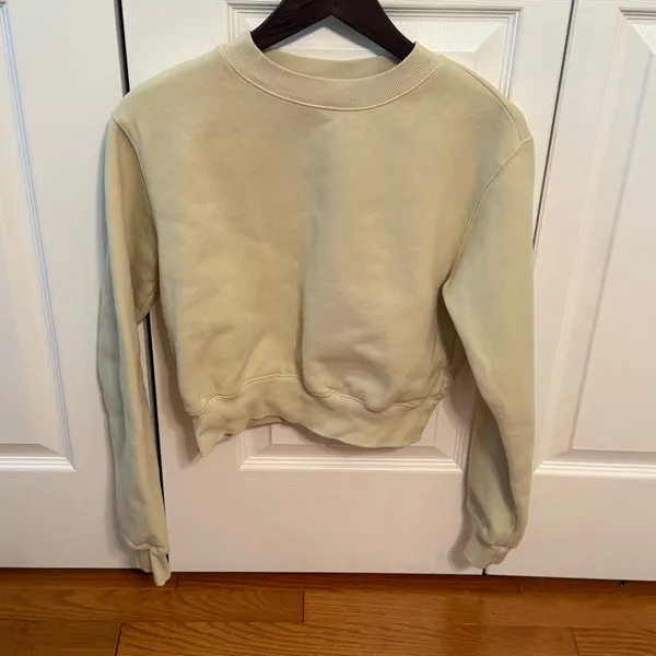 Aritzia Tna Oversized Cozy Fleece Cropped Crew in Yellow - Image 2