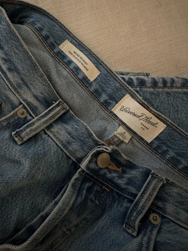 Viral Mid Rise 90s Baggy Studded Denim Jeans - Image 3
