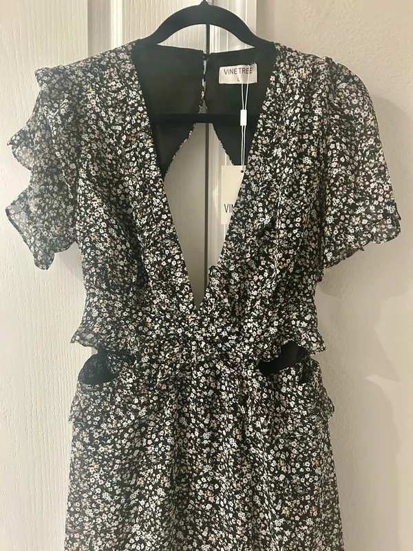 Vine Tree Black Floral Ruffle Cut out Dress Size Large - Image 2
