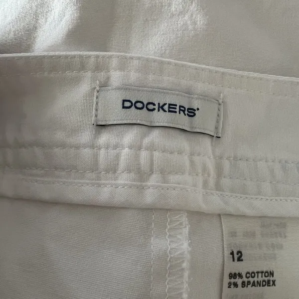 Dockers Women’s Skort‎ 12 Golf Pickleball White - Image 3