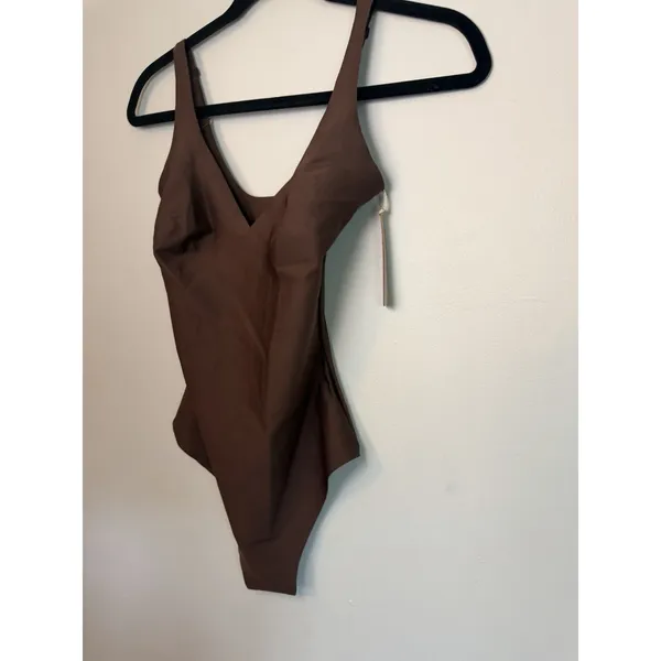 Skims Body Plunge Thong Bodysuit- Cocoa Brown - Sz M- NWT $88 - Image 3