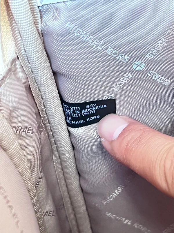 Michael Kors Laptop Case - Image 11
