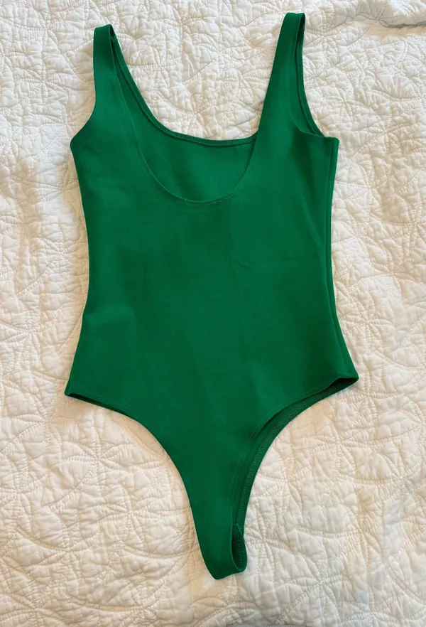 Boutique Green Skirt and Body Suit Two-Piece Set ( - Image 2