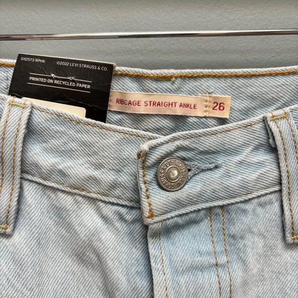 Levi’s Ribcage Straight Ankle Distressed Light Wash Jeans 26 - Image 6