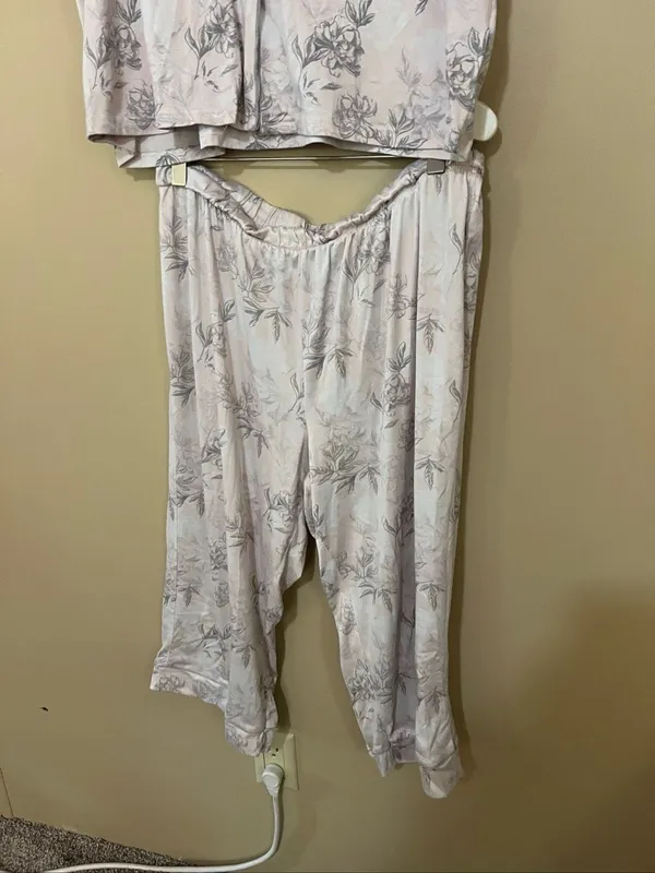 Tahari Patterned Pajama Set Womans Size XL - Image 2