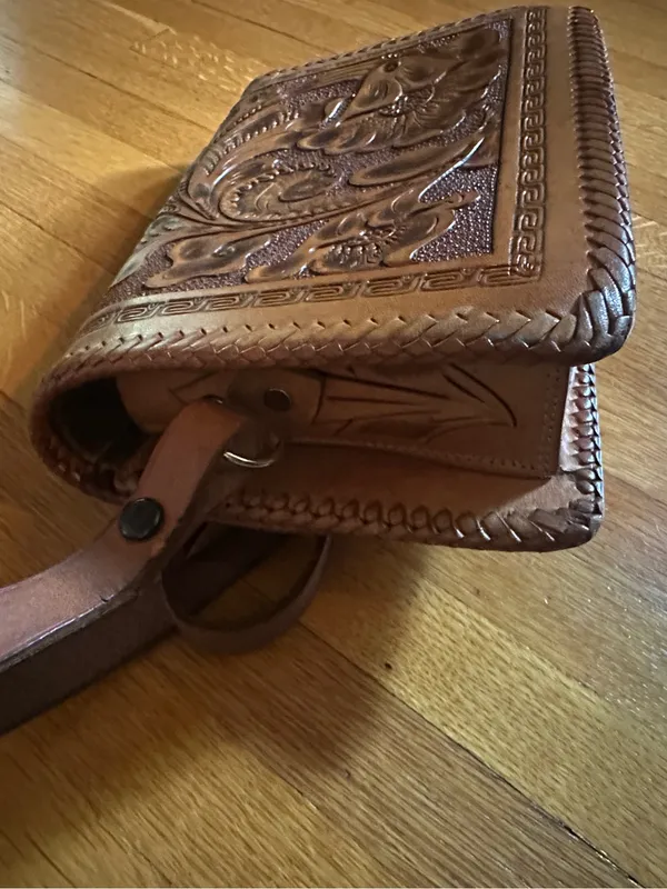 Vtg Hand Tooled Leather Mexico Stamped Crossbody Bag - Image 6