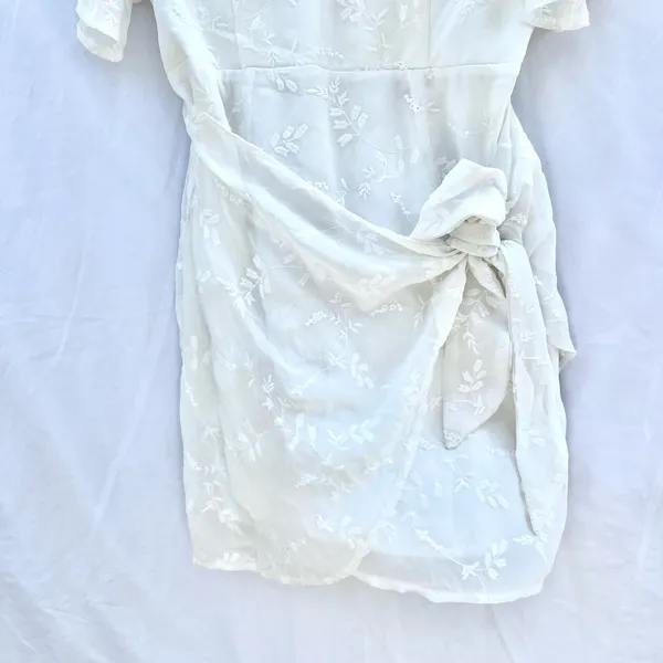 Selfie Leslie | Nwt Xl Aphrodite Molded Bust Angel Sleeve Wrap Dress Embroidered - Image 8