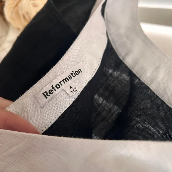 Reformation Robbie Linen top | size 4 Mod Girl Retro Minimalist Core black white - Image 5