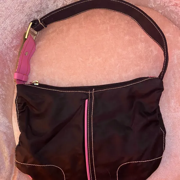 Hot pink and black shoulder bag (9.5x7.5) vintage zy2k - Image 10