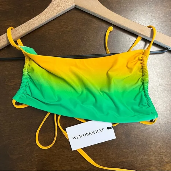 NWT WeWoreWhat Leigh Top Gradient ZNB Bright Green Multi Small - Image 3