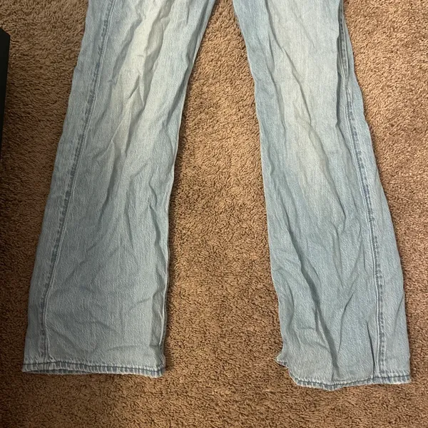 Hollister Medium Wash Baggy Ultra High-Rise Jeans - Image 2