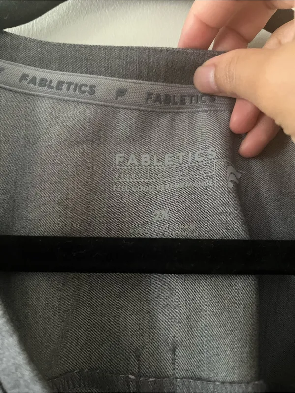 Fabletics Gray Scrub Top 2X Stretch Pockets Medical Nurse Healthcare Uniform - Image 3