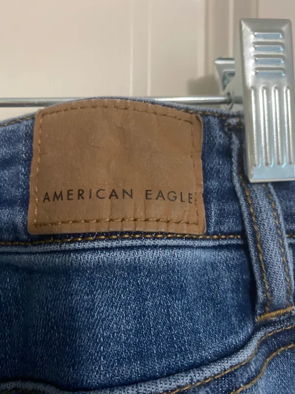 American Eagle Jeans Ripped - Image 4