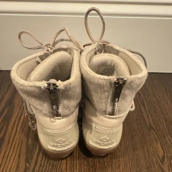 Sperry boots size 6 - Image 3