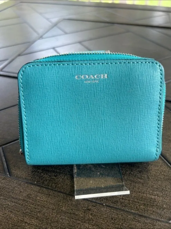 Coach Essential Saffiano Zip-Around card case Wallet turquoise retro chic preppy - Image 2