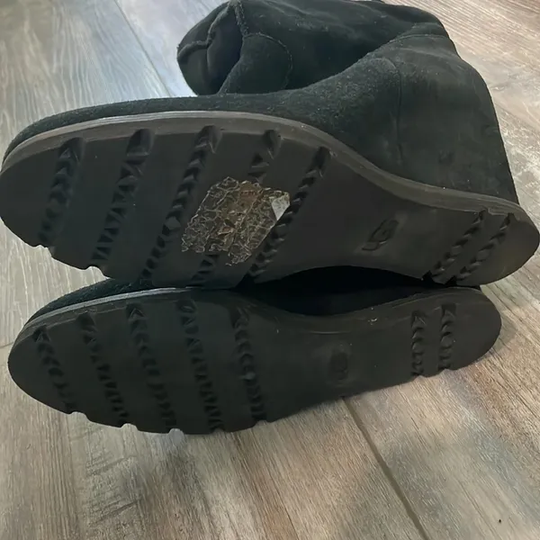 UGG Kyra hidden wedge black suede boots size 9.5 - Image 6