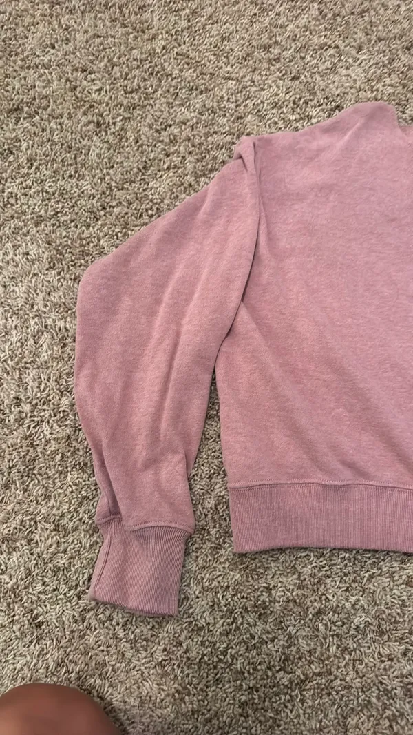 Hollister off the shoulder long sleeve sweatshirt - Image 4