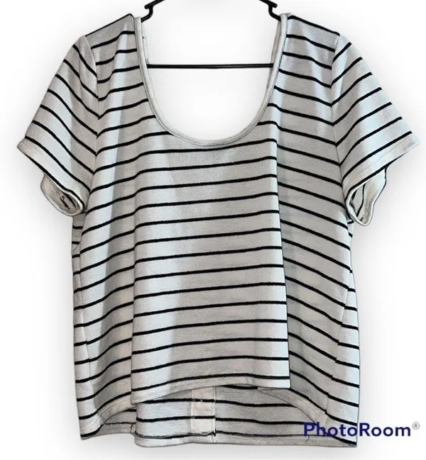TORRID size 1 striped black off white striped button down front short sleeve top - Image 7