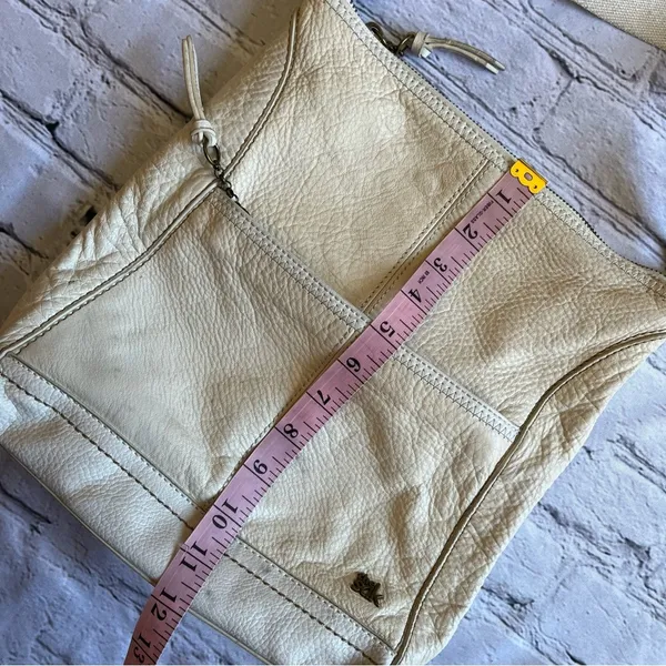 The Sak Leather Crossbody Purse Ivory Adjustable Strap - Image 10