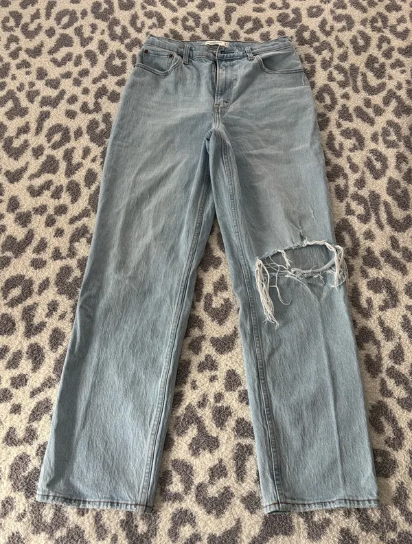 Abercrombie Jeans - Image 2