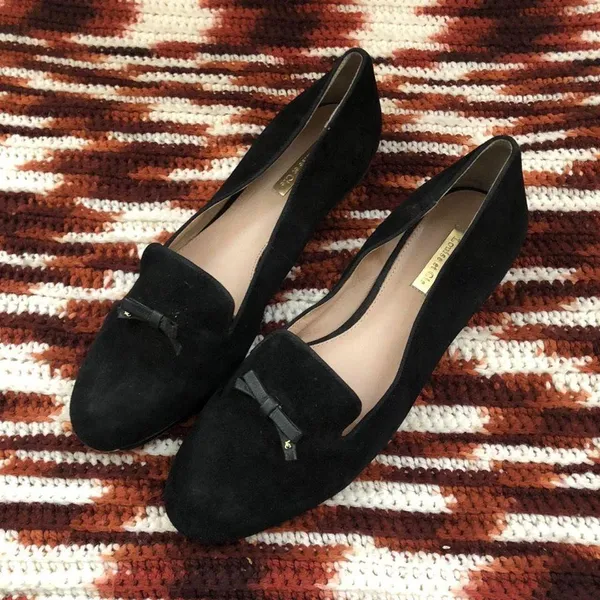 Louise et cie Black suede leather loafers flats shoes bow detail preppy office siren core dark academia classy gold accents gothic Size 9.5M - Image 2