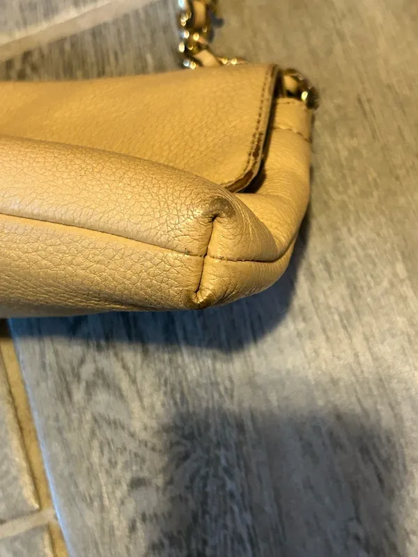 Calvin Klein Cream Leather Crossbody Bag with adjustable strap - Image 11