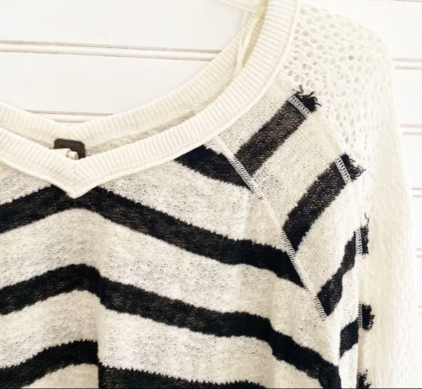 We The Free knit sweater Size Medium - Image 4