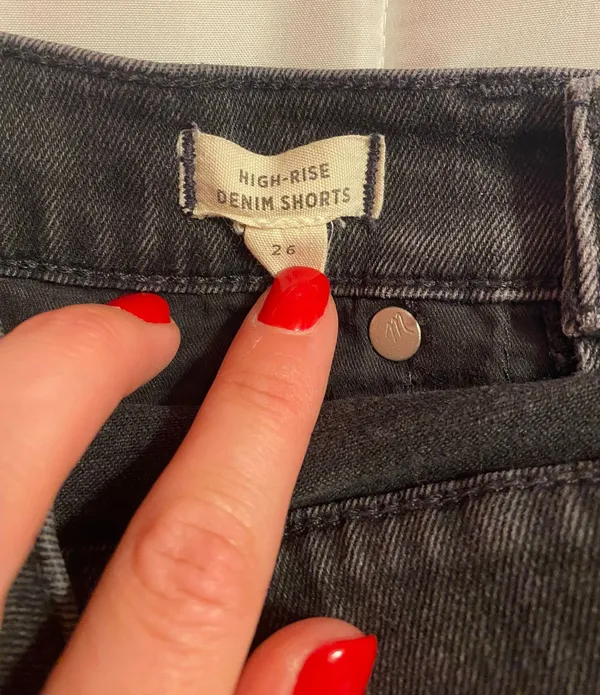 Madewell High Rise Shorts - Image 3