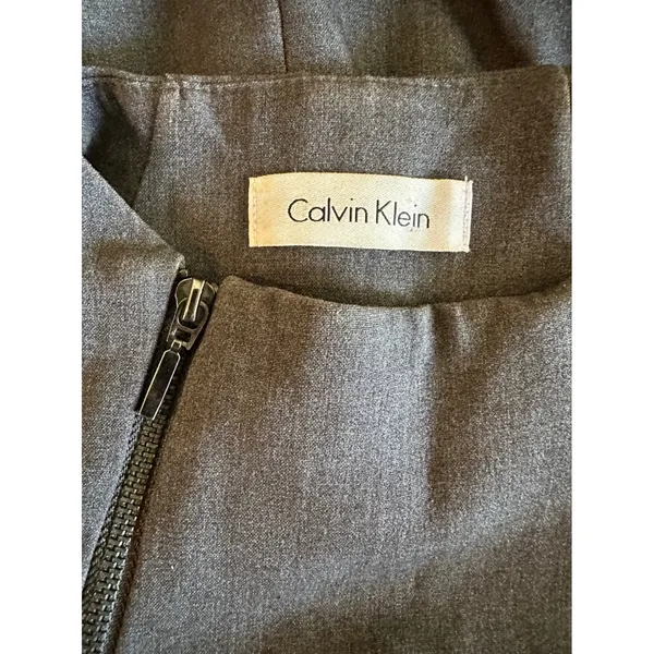 Calvin Klein Grey Mock Neck Sheath Dress - Diagonal Zip‎ Accents - Size 6 - Image 5