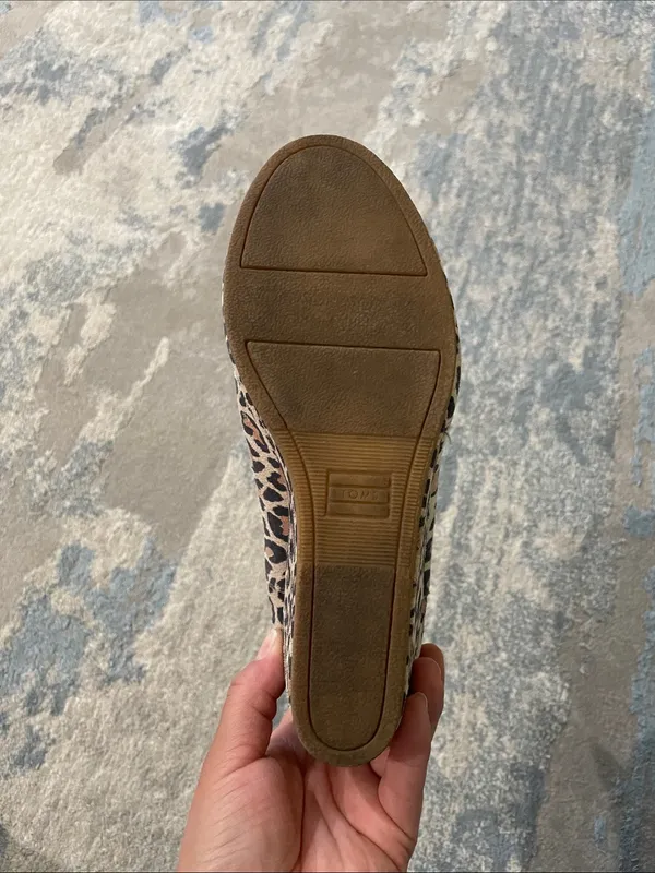 TOMS Kelsey Leopard Print Suede Wedge Ankle Booties Size 7.5 - Image 15